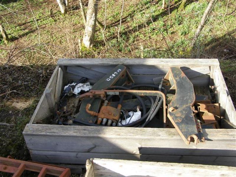 Valtra - 6850 - Image 1