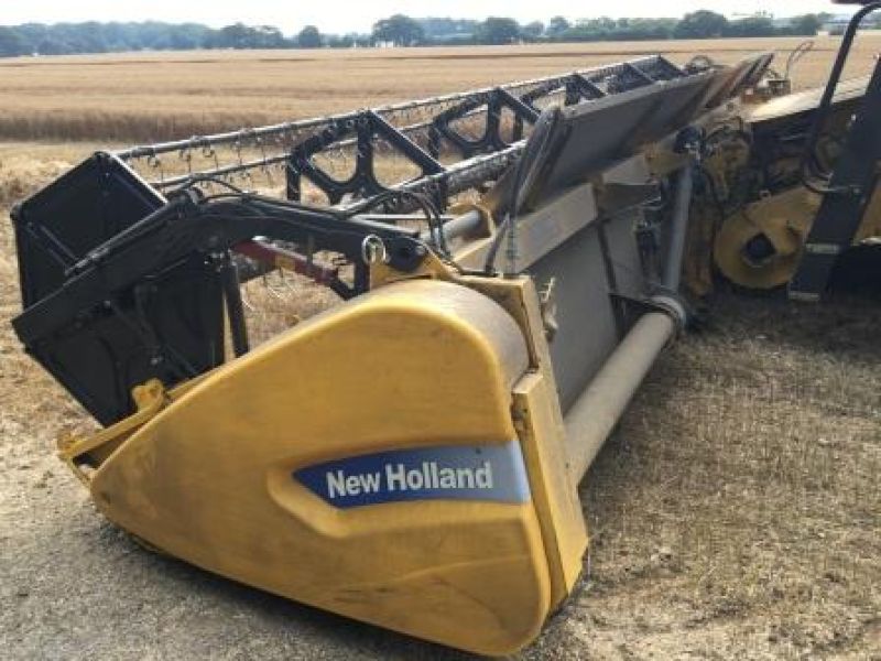 New Holland - CR9080 Elevation - Image 6
