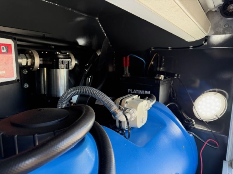 CHIEFTAIN - 1000L FUEL BOWSER - Image 6