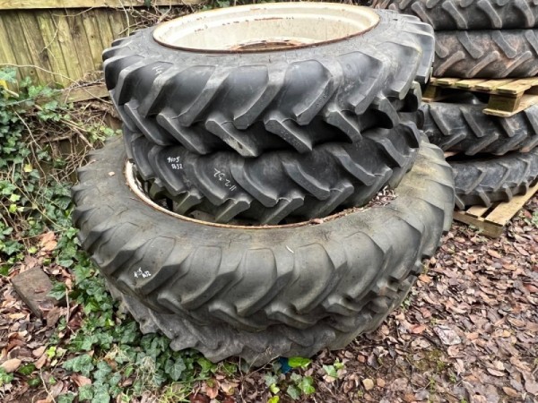 MASSEY FERGUSON - ROW CROP WHEELS - Image 1