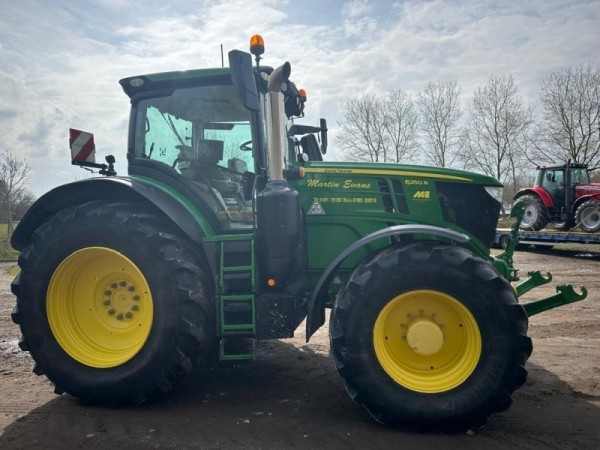JOHN DEERE - 6250R ULTIMATE TRACTOR - Image 1