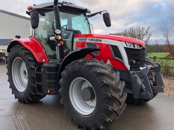 MASSEY FERGUSON - 7S.180 EXD6 4WD TRACTOR - Image 1