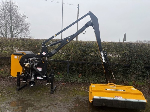 MCCONNEL - PA5562 HEDGECUTTER - Image 1
