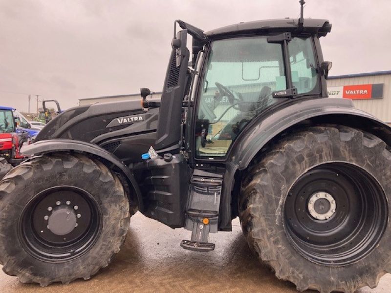 VALTRA - T254V ST MR19 TRACTOR - Image 2