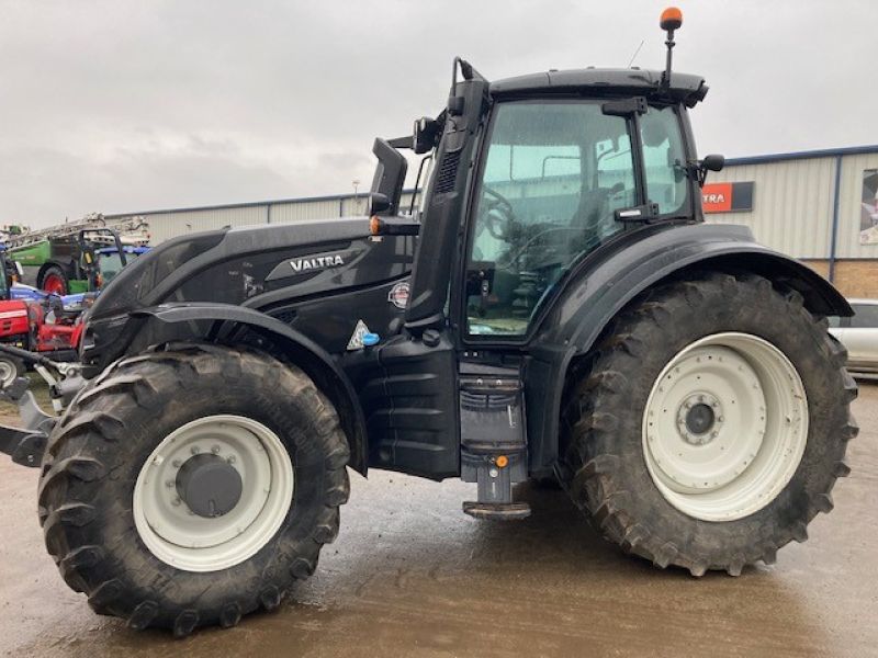 Valtra - T214V ST - Image 2