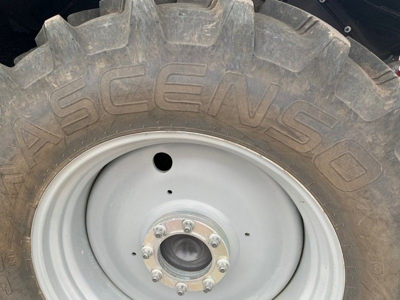 Massey Ferguson - 14.9R28 18.4R38 - Image 3