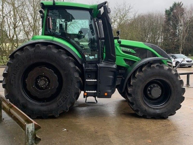 VALTRA - Q305 4WD TRACTOR - Image 3
