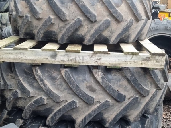 MASSEY FERGUSON - 14.9R28 AND 18.4R38 - Image 1
