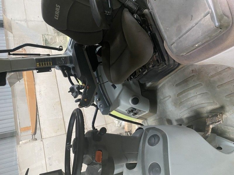 Claas - Arion 620 - Image 3