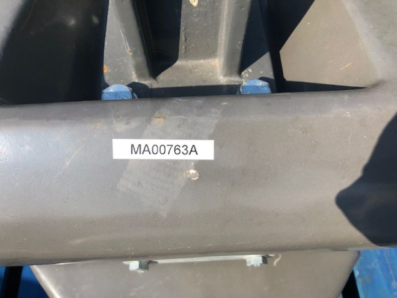 VALTRA - 1200KG WEIGHT BLOCK - Image 3