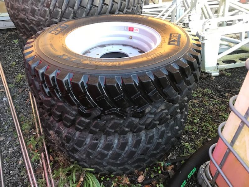 BKT - WHEELS AND TYRES - Image 1