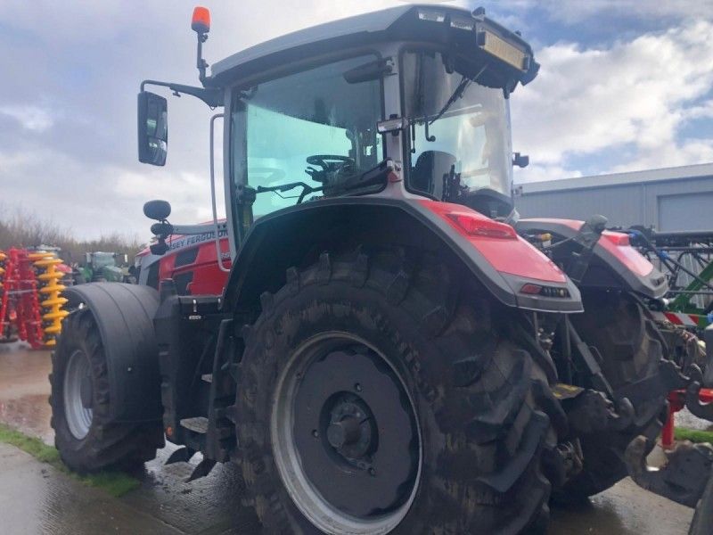Massey Ferguson - 8S.265 EXD7 Tractor - Image 4