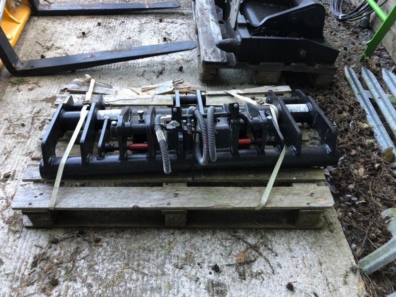 JCB - QUICKHITCH EURO HEADSTOCK - Image 2